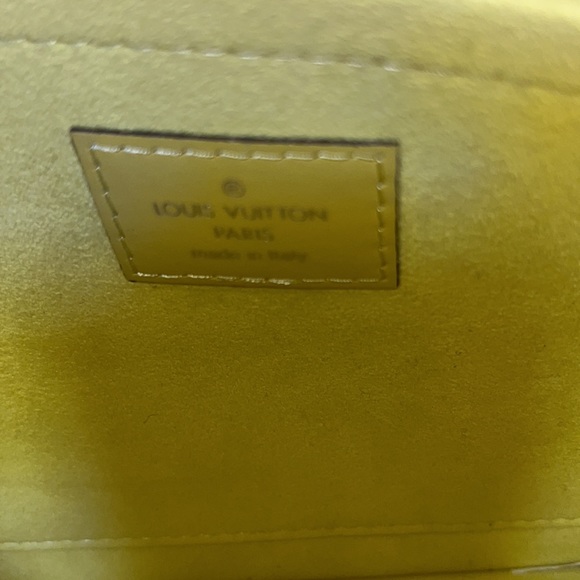 Louis Vuitton pochette pistachio ❤️ - Picture 7 of 8
